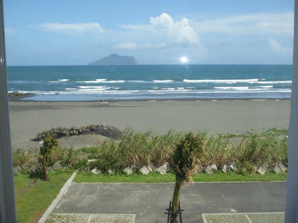 Waiao Beach House Hotel Toucheng Exterior photo